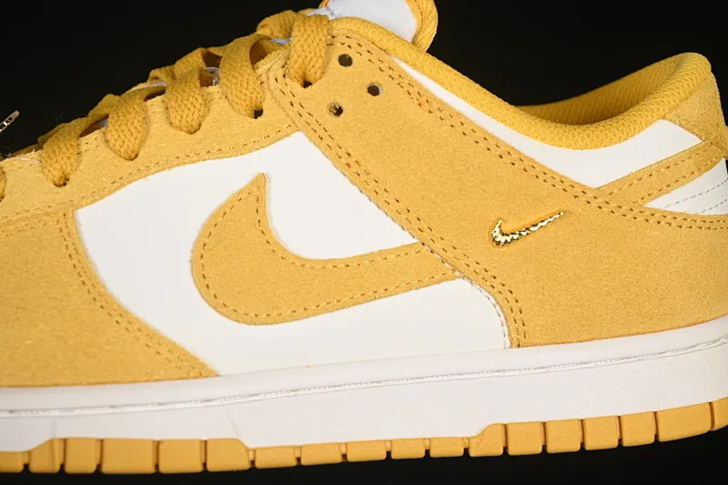All Categories Nk SB Dunk Series Nk SB Dunk Low Low-top sneakers Nike SB Dunk Low Year of the Horse White and Yellow Low-top casual sneakers IB4417-101
